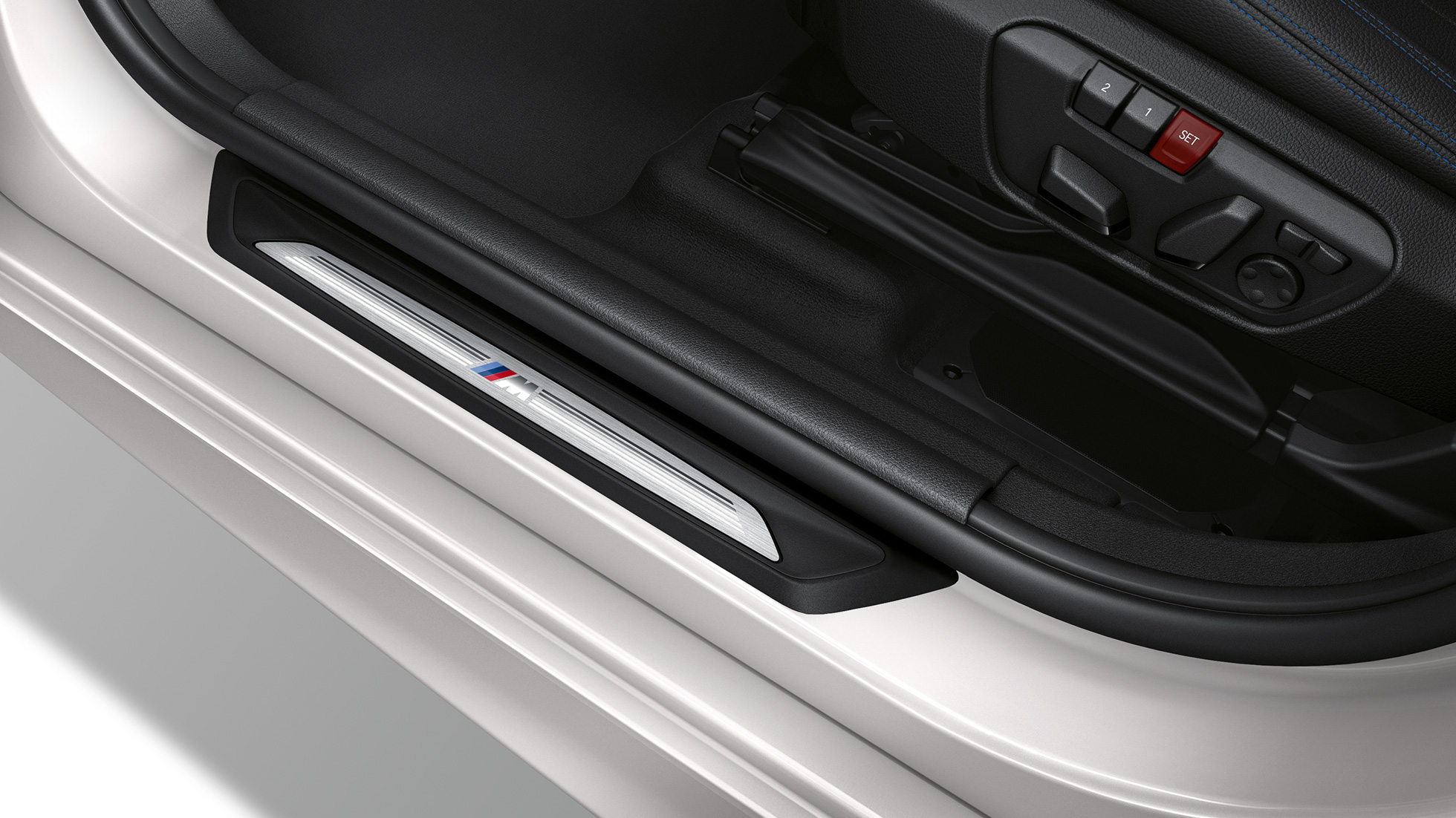Door sill finishers BMW 2 Series Active Tourer Model M Sport Door sill finishers BMW 2 Series Active Tourer 220d xDrive Model M Sport F45 2018 Mineral White metallic exterior