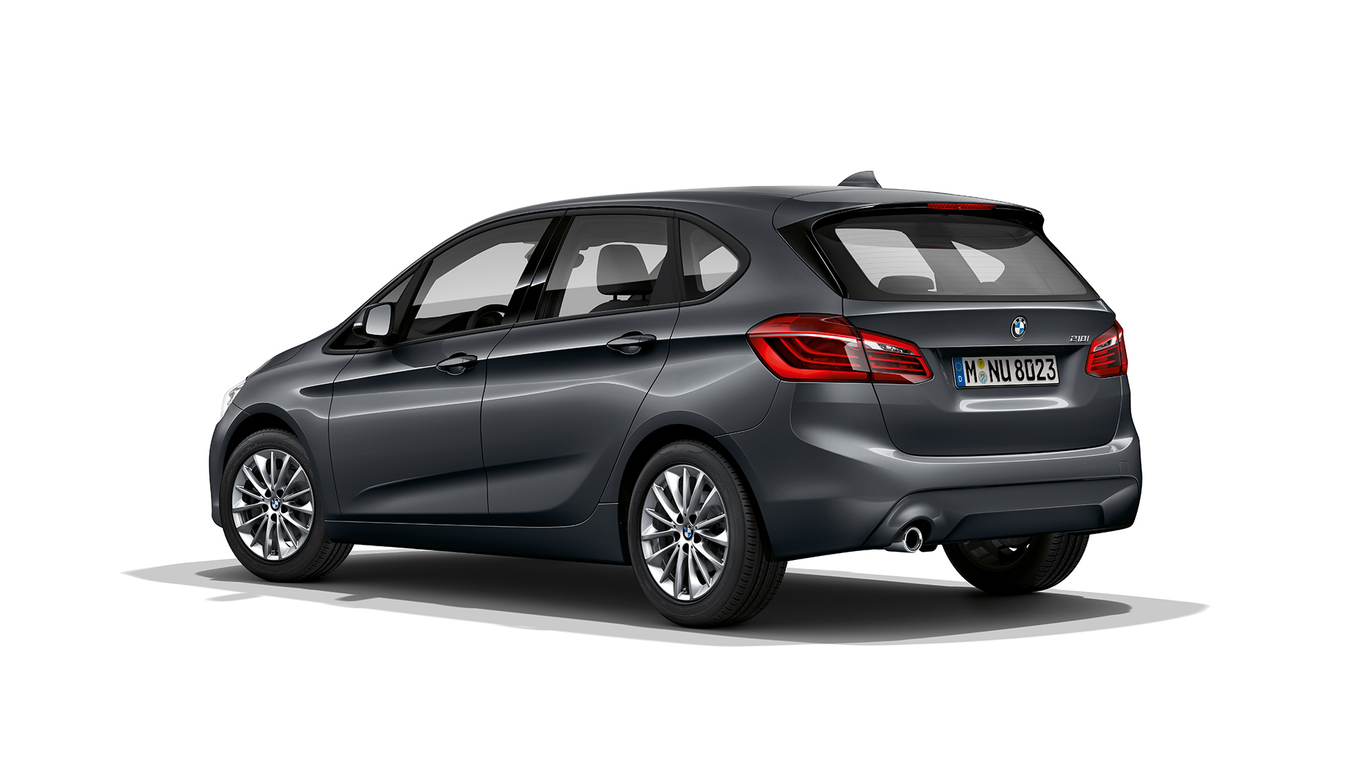 Three-quarter rear view BMW 2 Series Active Tourer Model Advantage BMW 2 Series Active Tourer 218i F45 2018 Mineral Grey metallic three-quarter rear view