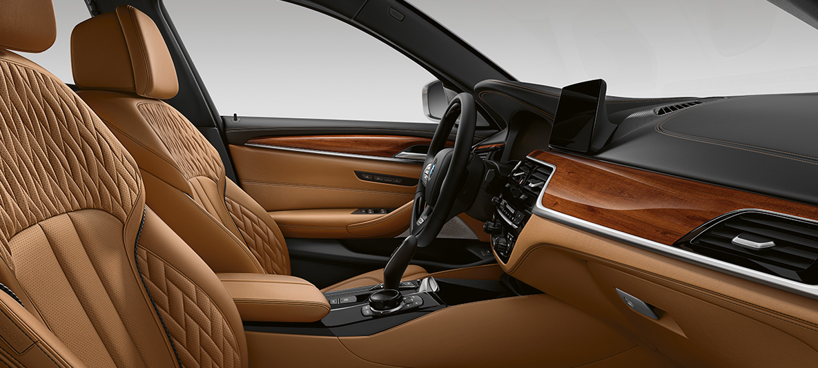 Full leather BMW 5 Series Sedan G30 Individual Interior Full leather BMW 5 Series Sedan Individual G30 Facelift 2020 interior cockpit