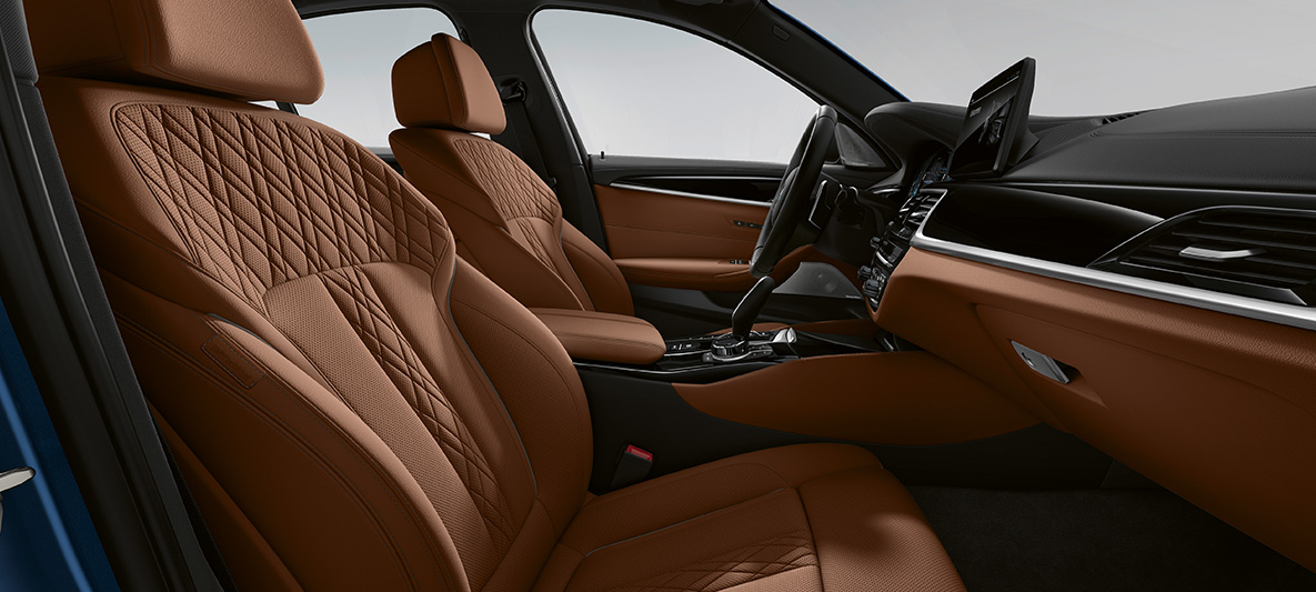 Full leather BMW 5 Series Sedan G30 Individual Interior Full leather BMW 5 Series Sedan Individual G30 Facelift 2020 interior cockpit