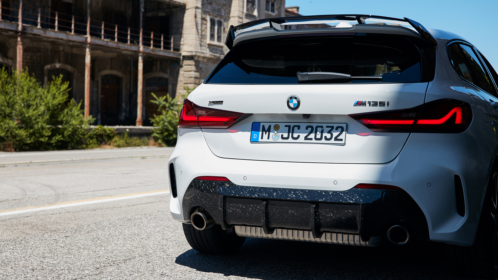 BMW M135i xDrive M Performance design 04 BMW 1 Series BMW M135i xDrive M Performance design 04
